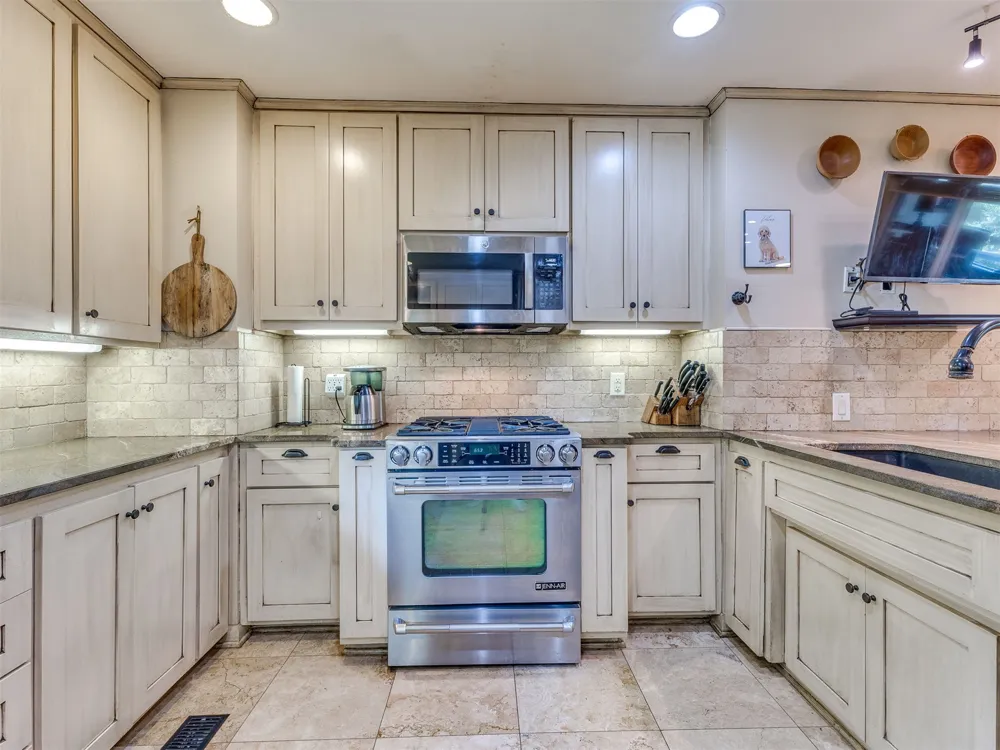 2603 S Columbia Place Tulsa, OK 74114