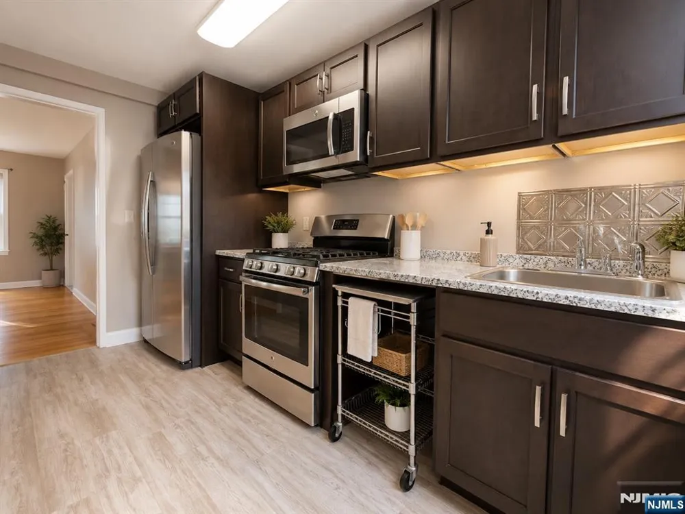 476 Heath Place 28 Hackensack, NJ 07601