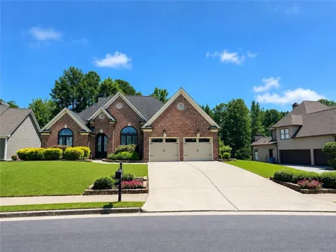 1265 Lamont Circle