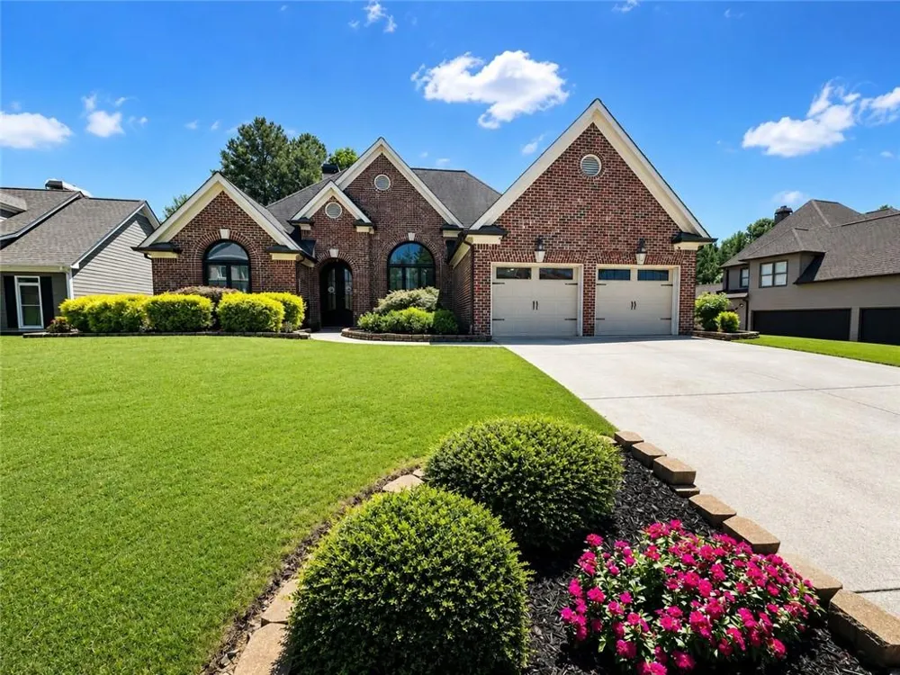 1265 Lamont Circle Dacula, GA 30019