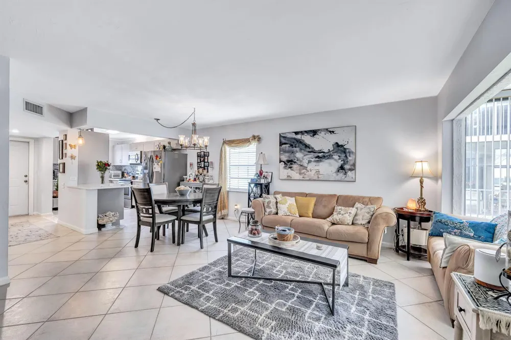 305 CONGRESSIONAL WAY Deerfield Beach, FL 33442