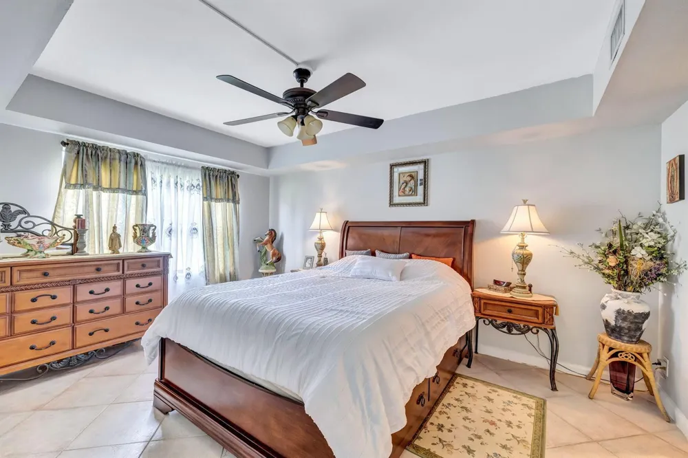 305 CONGRESSIONAL WAY Deerfield Beach, FL 33442