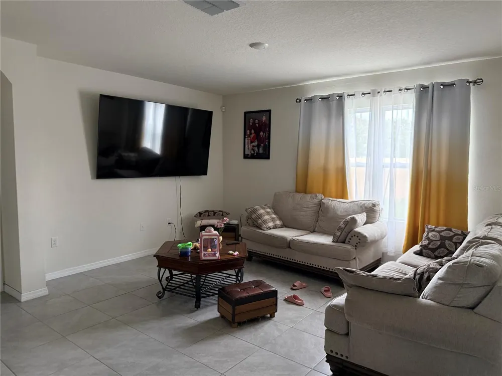 3597 YARIAN Haines City, FL 33844