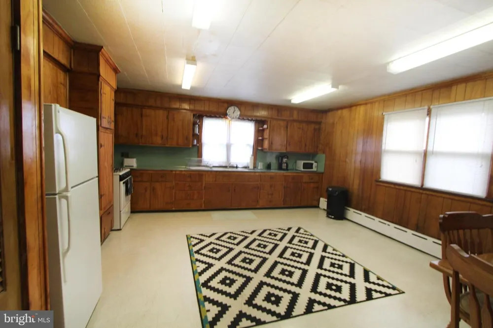 8107 GERMANTOWN AVENUE #1ST FLOOR Philadelphia, PA 19118