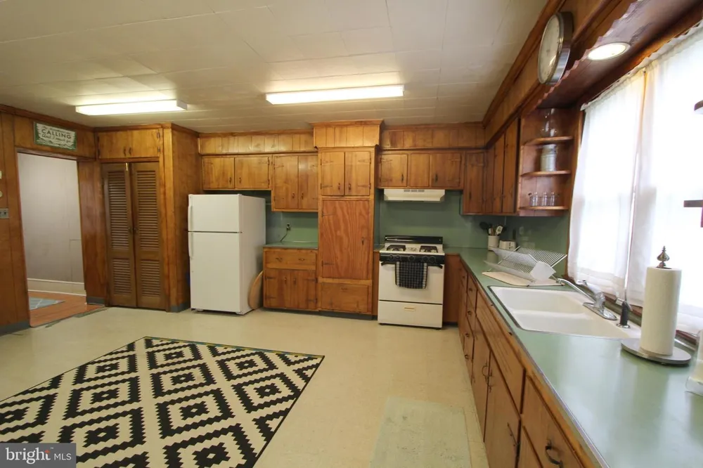 8107 GERMANTOWN AVENUE #1ST FLOOR Philadelphia, PA 19118
