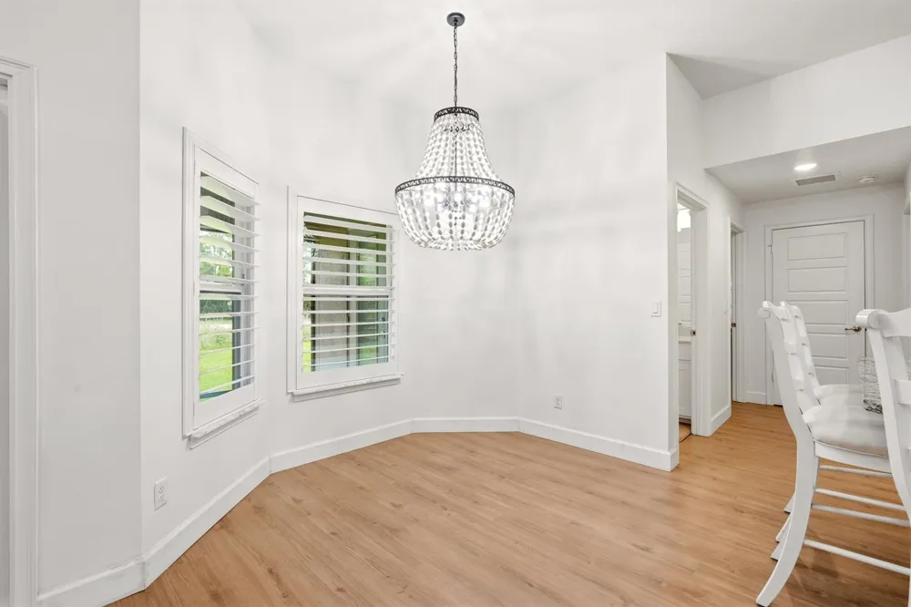 5825 NW Bates Avenue Port St. Lucie, FL 34986