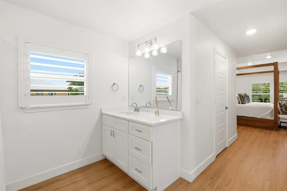 5825 NW Bates Avenue Port St. Lucie, FL 34986