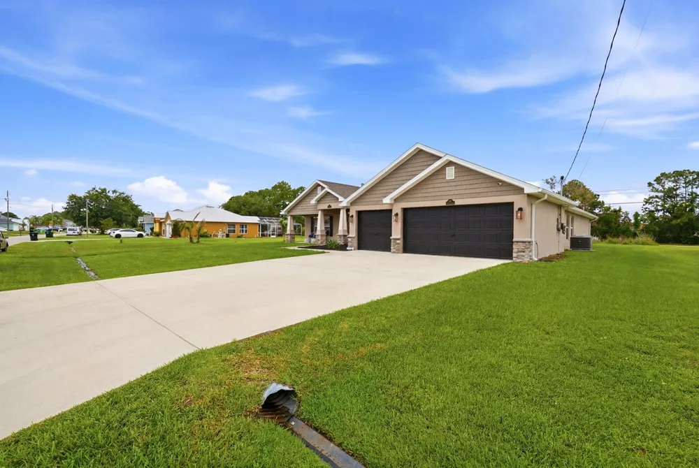 5825 NW Bates Avenue Port St. Lucie, FL 34986
