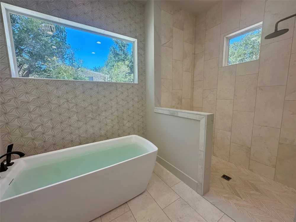 304 Comet Lakeway, TX 78734
