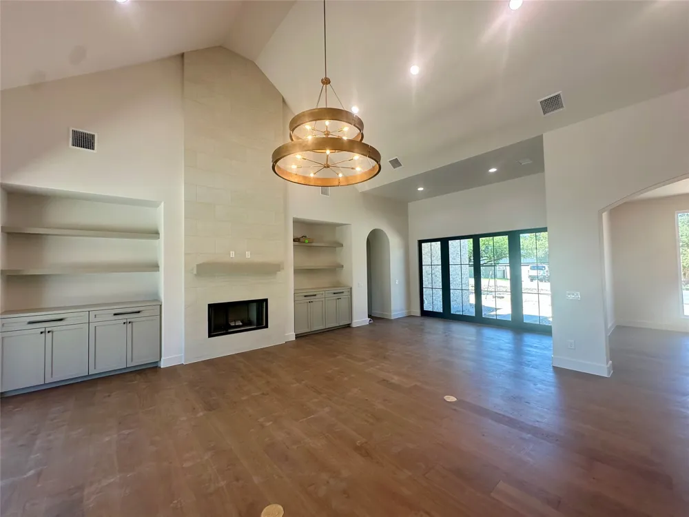 304 Comet Lakeway, TX 78734