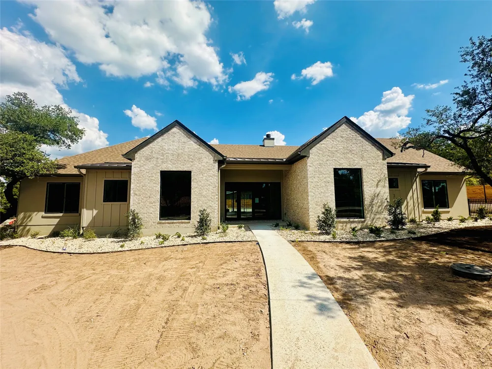 304 Comet Lakeway, TX 78734