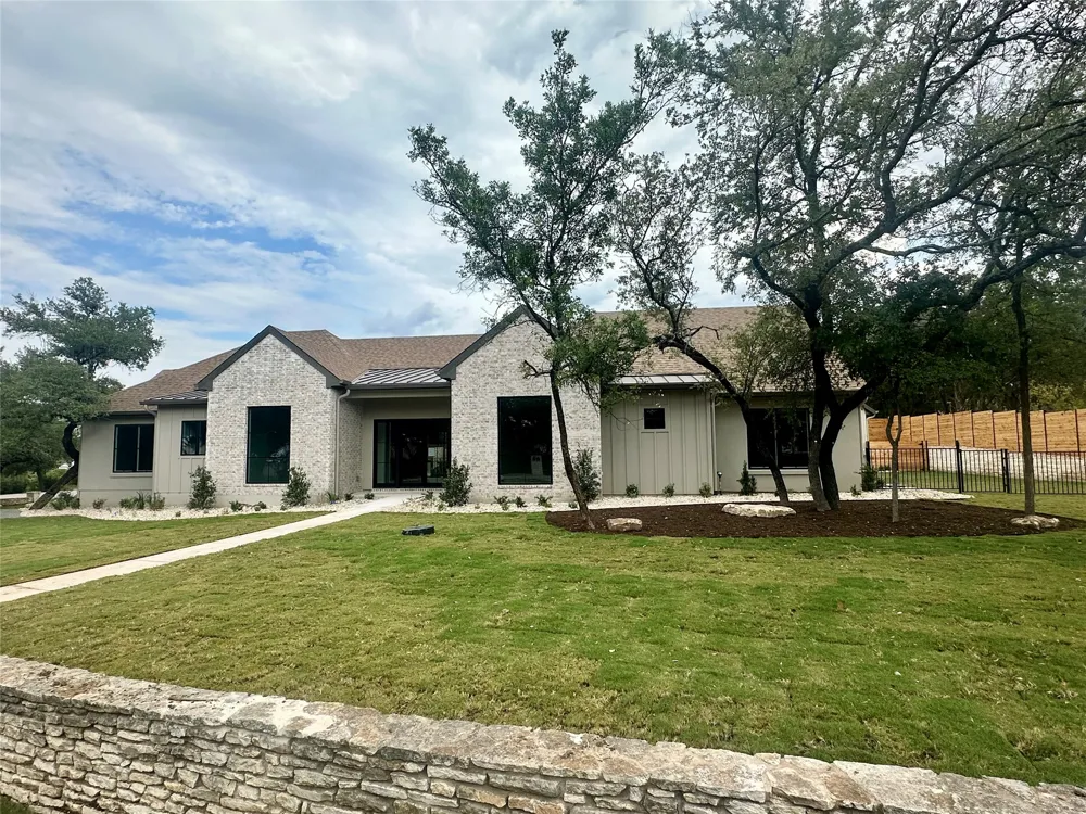 304 Comet Lakeway, TX 78734