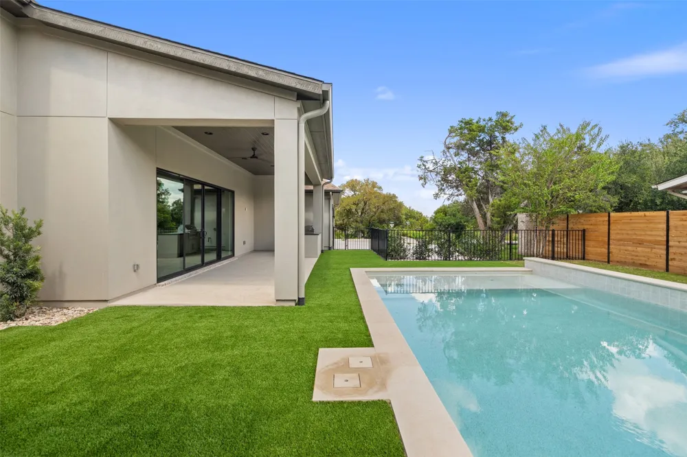 304 Comet Lakeway, TX 78734