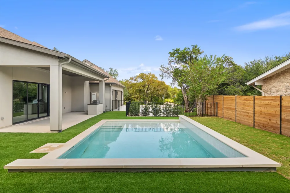 304 Comet Lakeway, TX 78734