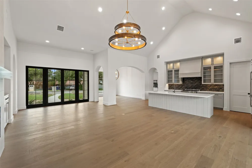 304 Comet Lakeway, TX 78734