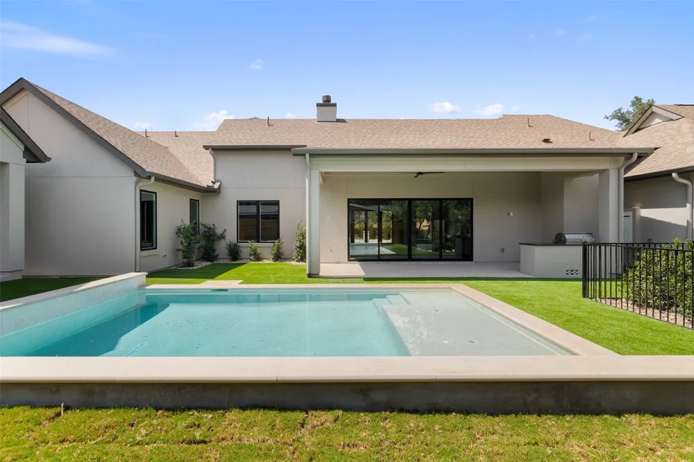 304 Comet Lakeway, TX 78734