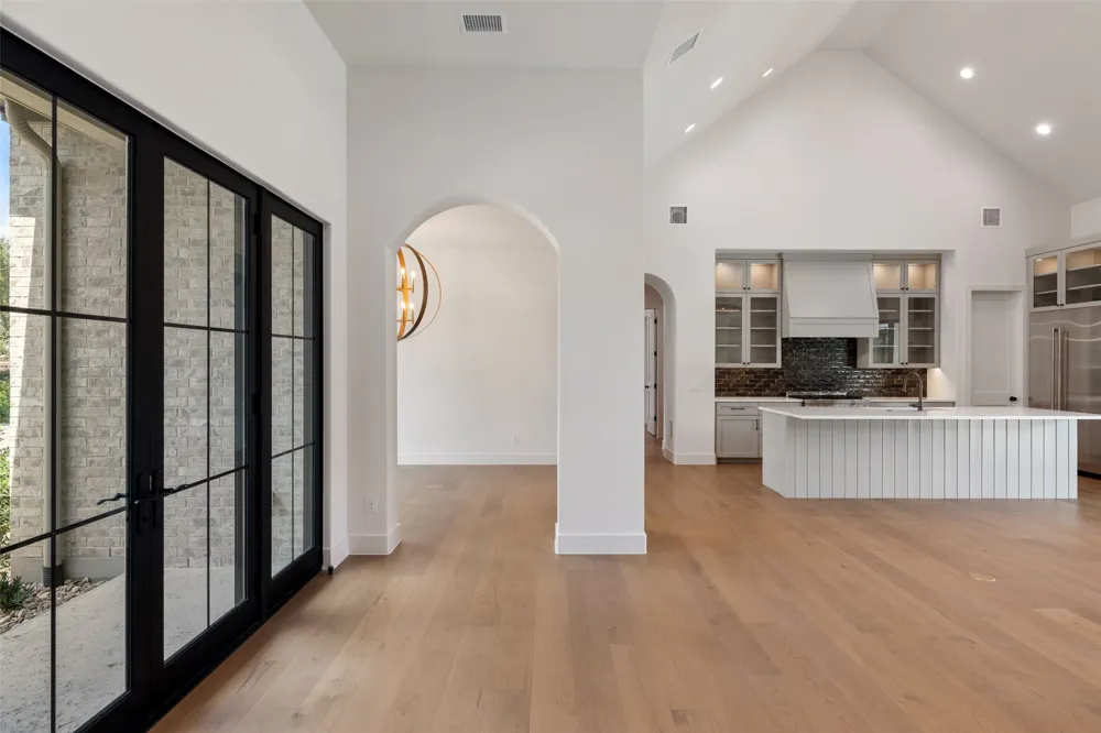 304 Comet Lakeway, TX 78734