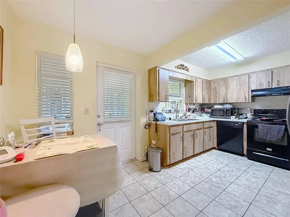 8665 SW 94TH STREET #B ocala, FL 34481
