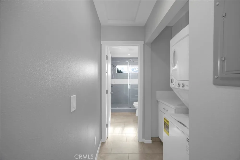 17764 La Entrada Yorba Linda, CA 92886