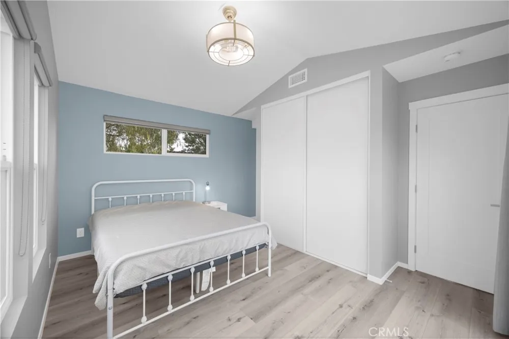 17764 La Entrada Yorba Linda, CA 92886