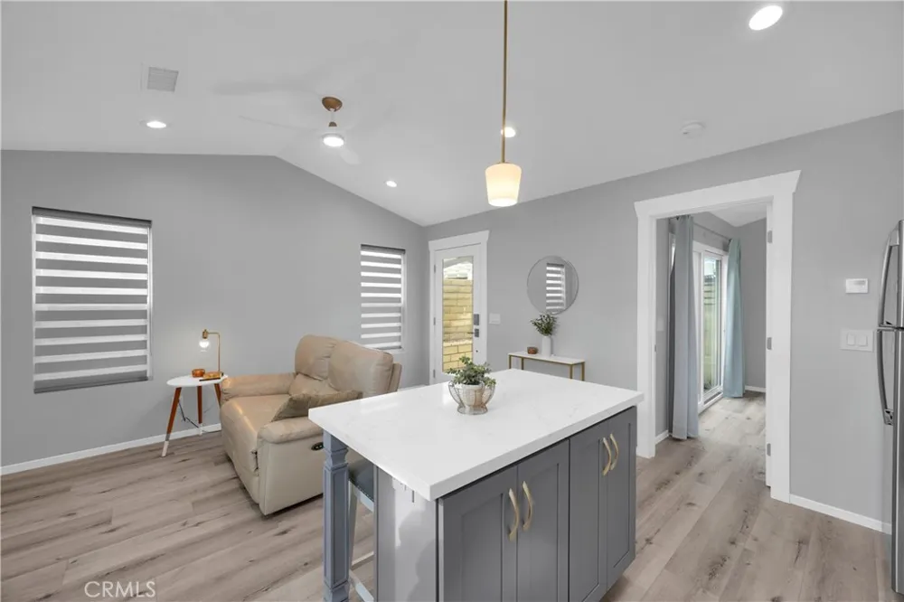 17764 La Entrada Yorba Linda, CA 92886