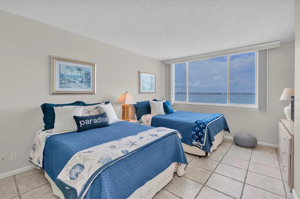6287 BAHIA DEL MAR CIRCLE #401 St Petersburg, FL 33715