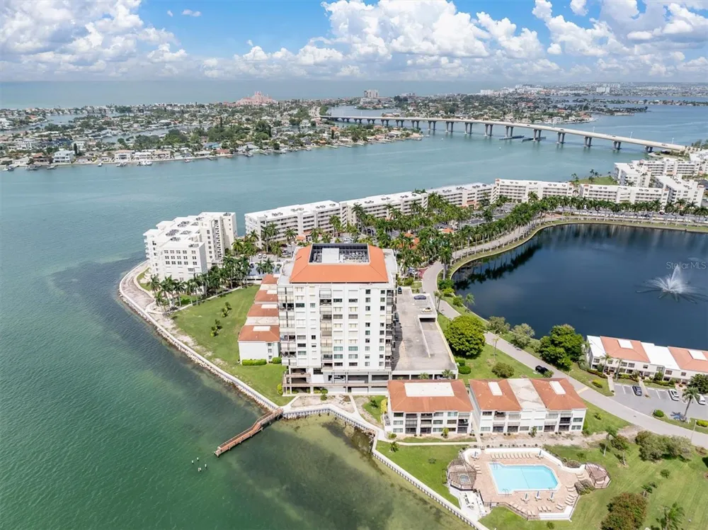 6287 BAHIA DEL MAR CIRCLE #401 St Petersburg, FL 33715