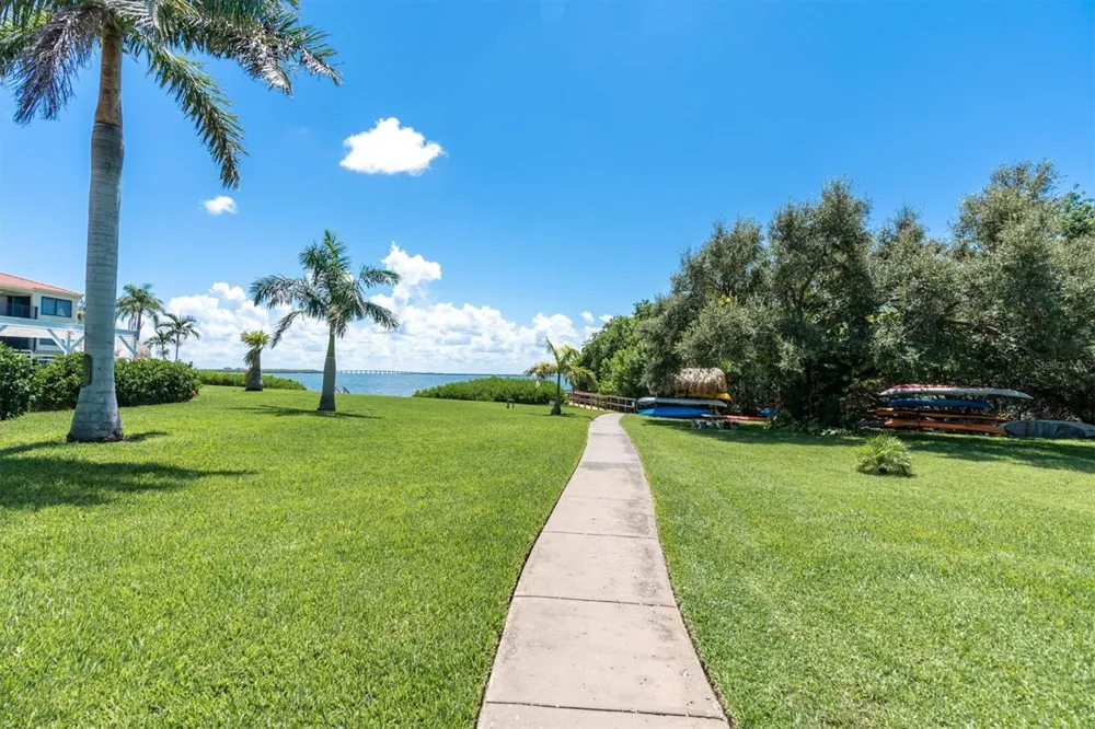 6287 BAHIA DEL MAR CIRCLE #401 St Petersburg, FL 33715