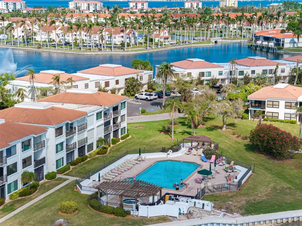 6287 BAHIA DEL MAR CIRCLE #401 St Petersburg, FL 33715