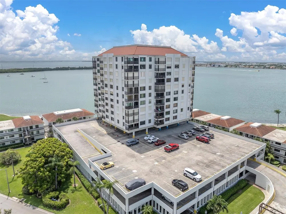 6287 BAHIA DEL MAR CIRCLE #401 St Petersburg, FL 33715