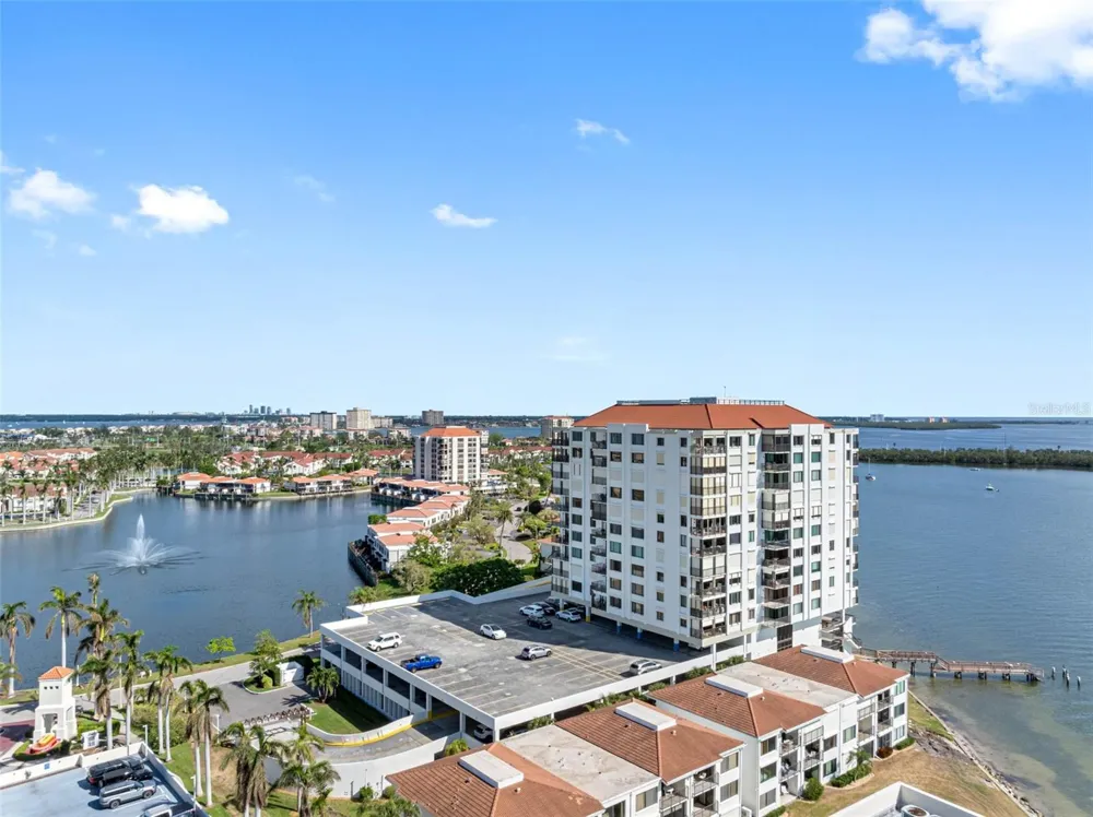 6287 BAHIA DEL MAR CIRCLE #401 St Petersburg, FL 33715
