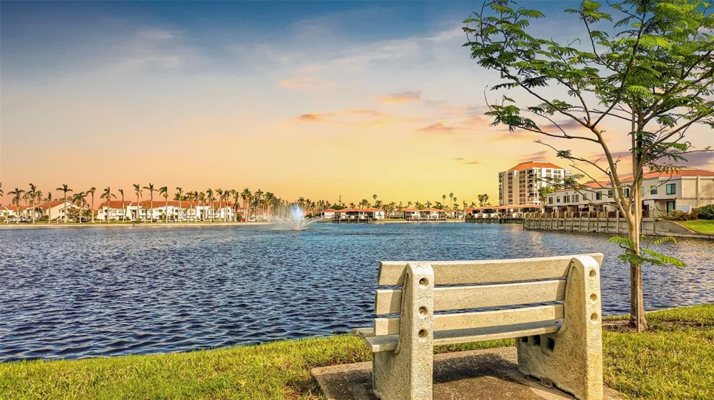 6287 BAHIA DEL MAR CIRCLE #401 St Petersburg, FL 33715