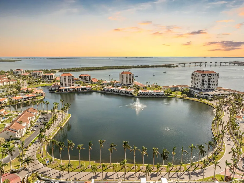 6287 BAHIA DEL MAR CIRCLE #401 St Petersburg, FL 33715