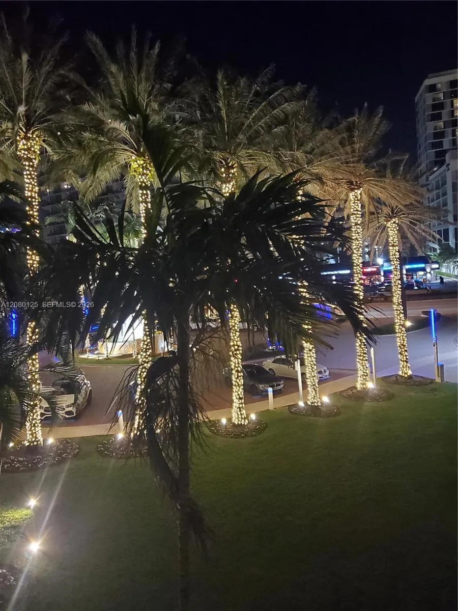 17555 Collins Ave #308 Sunny Isles Beach, FL 33160