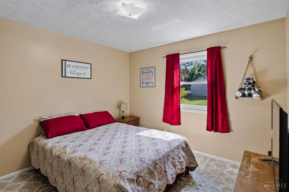 20692 Matterhorn Drive Lawrenceburg, IN 47025