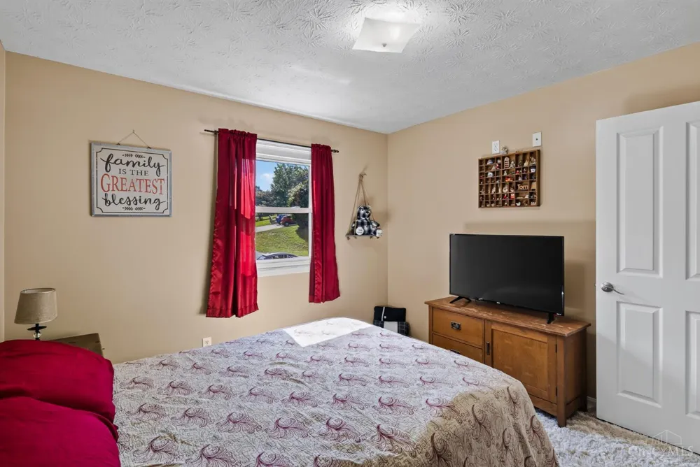 20692 Matterhorn Drive Lawrenceburg, IN 47025
