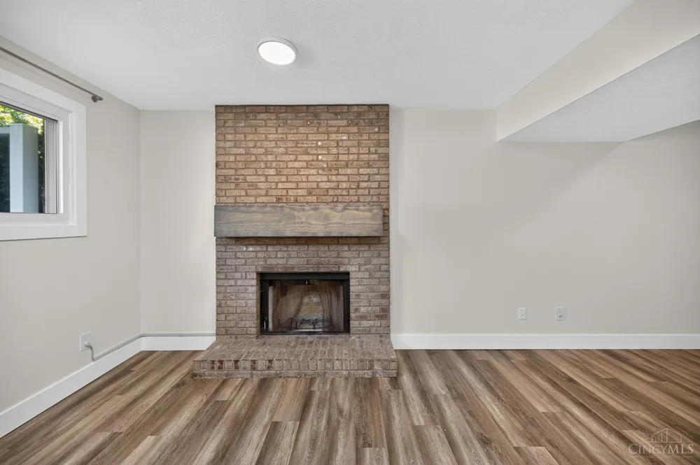 2733 Bradford Drive Middletown, OH 45044