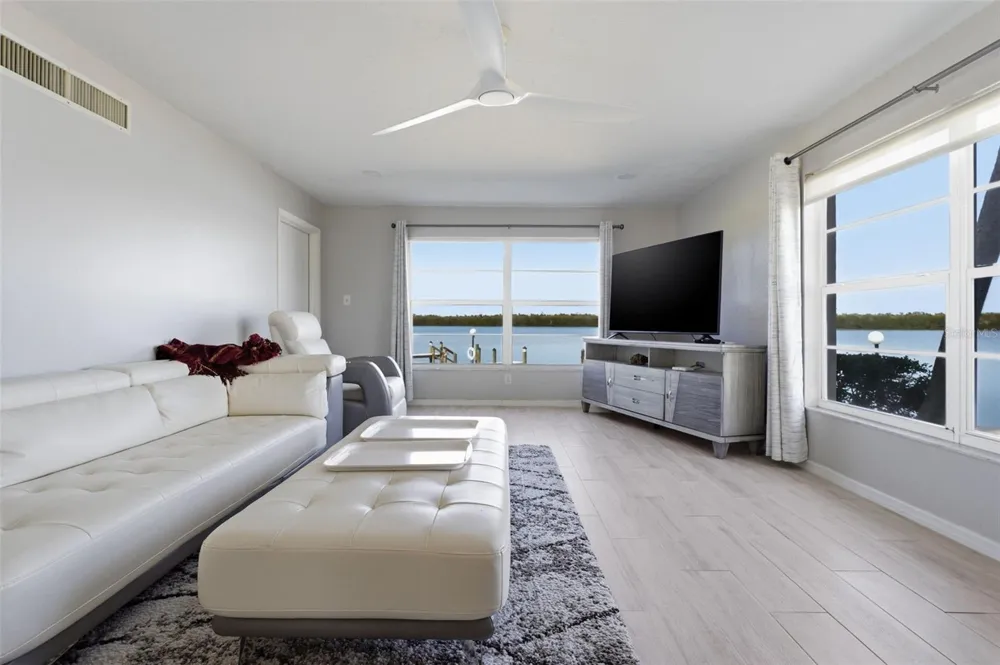 4440 EXETER DRIVE #106 Longboat Key, FL 34228