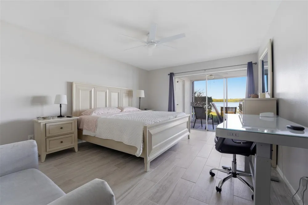 4440 EXETER DRIVE #106 Longboat Key, FL 34228