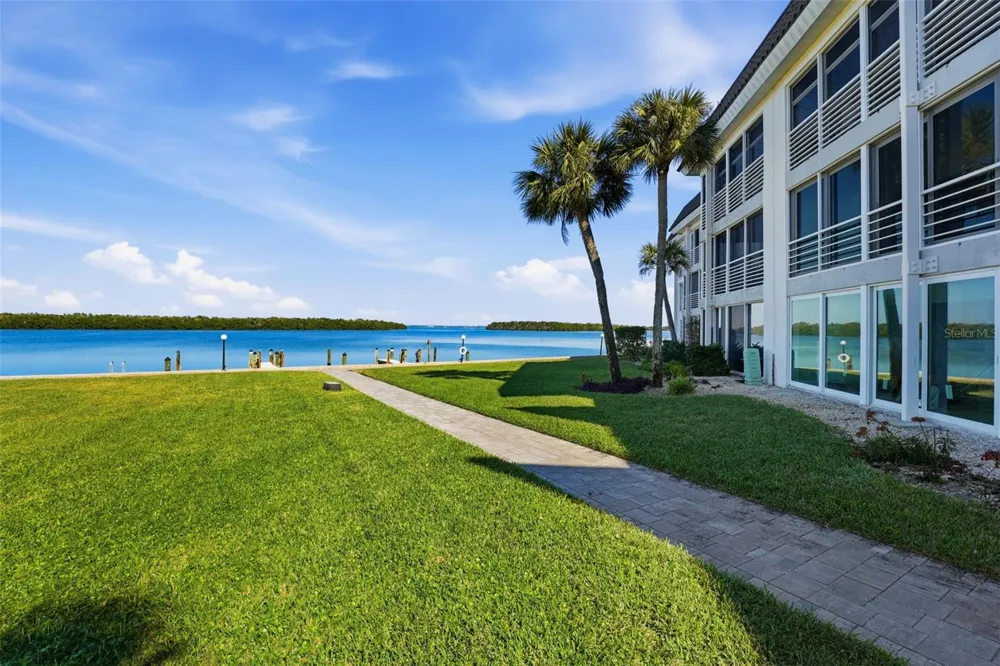 4440 EXETER DRIVE #106 Longboat Key, FL 34228