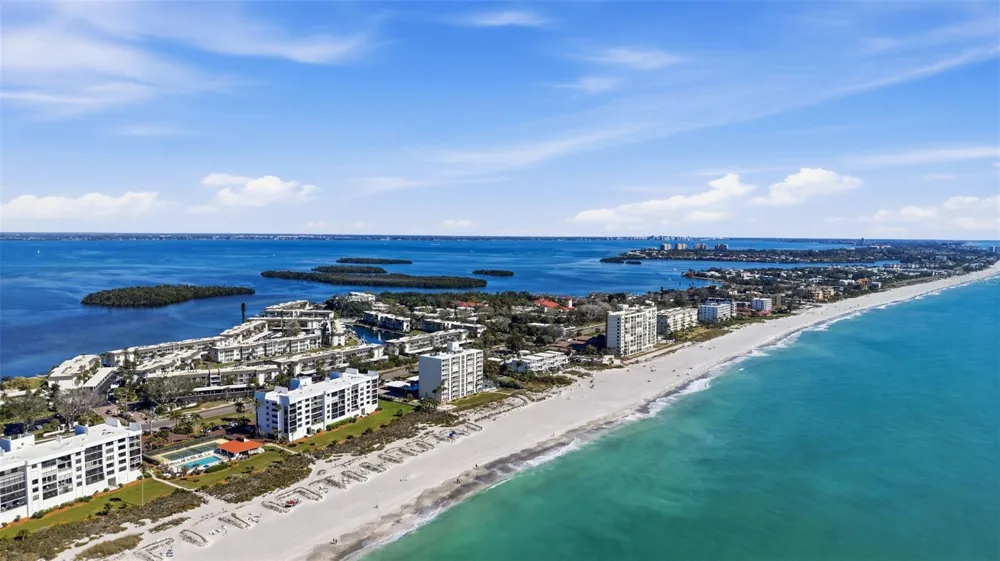 4440 EXETER DRIVE #106 Longboat Key, FL 34228