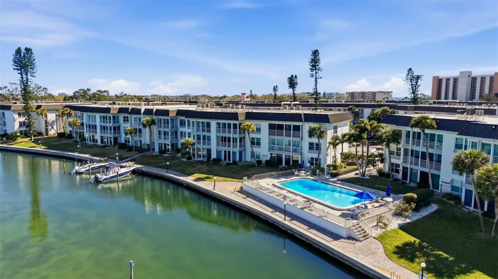 4440 EXETER DRIVE #106 Longboat Key, FL 34228