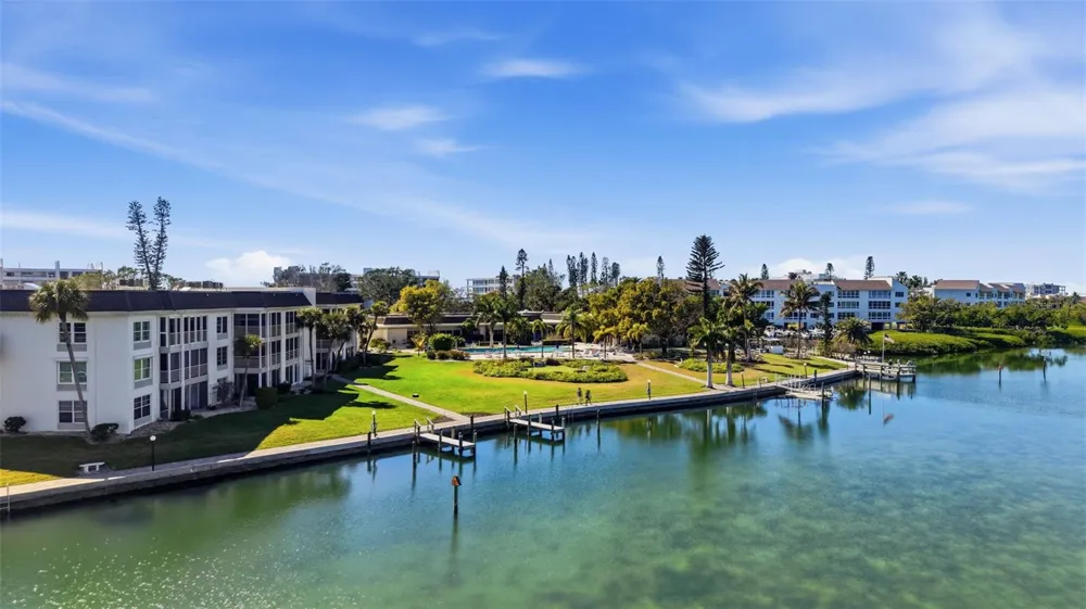 4440 EXETER DRIVE #106 Longboat Key, FL 34228
