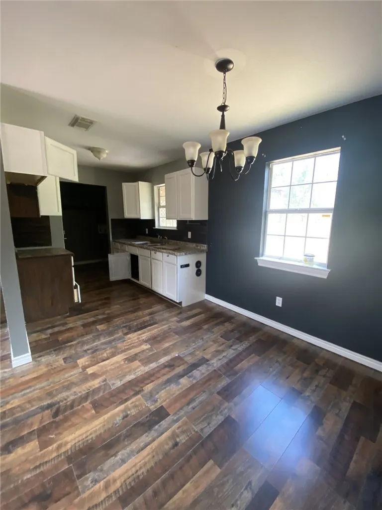 909 Range Street Alice, TX 78332