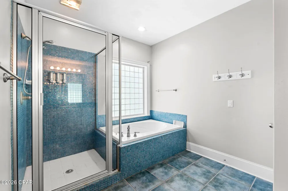 7412 Thomas Drive Panama City Beach, FL 32408