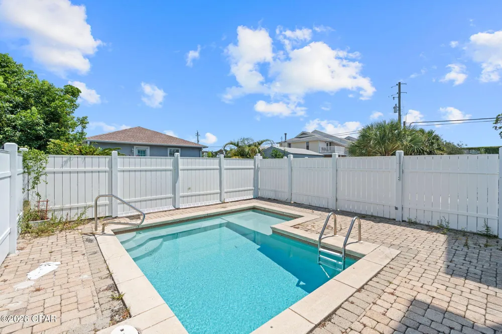 7412 Thomas Drive Panama City Beach, FL 32408