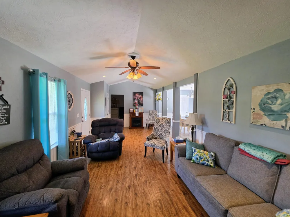 161 S 20th Avenue Gruetli Laager, TN 37339
