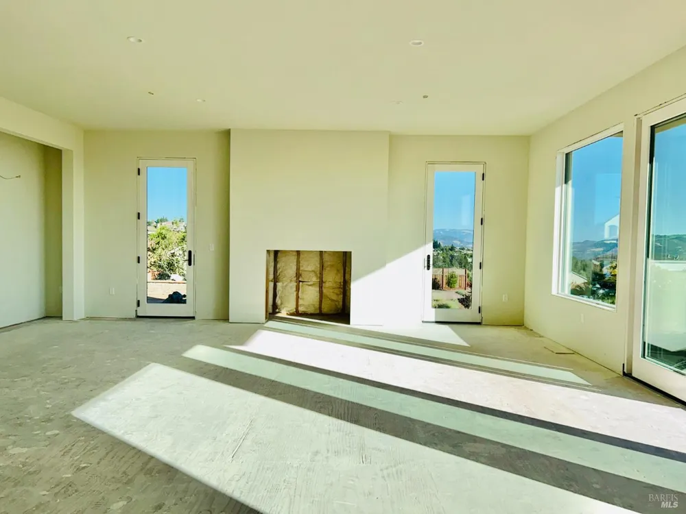 3853 Royal Manor Place Santa Rosa, CA 95404