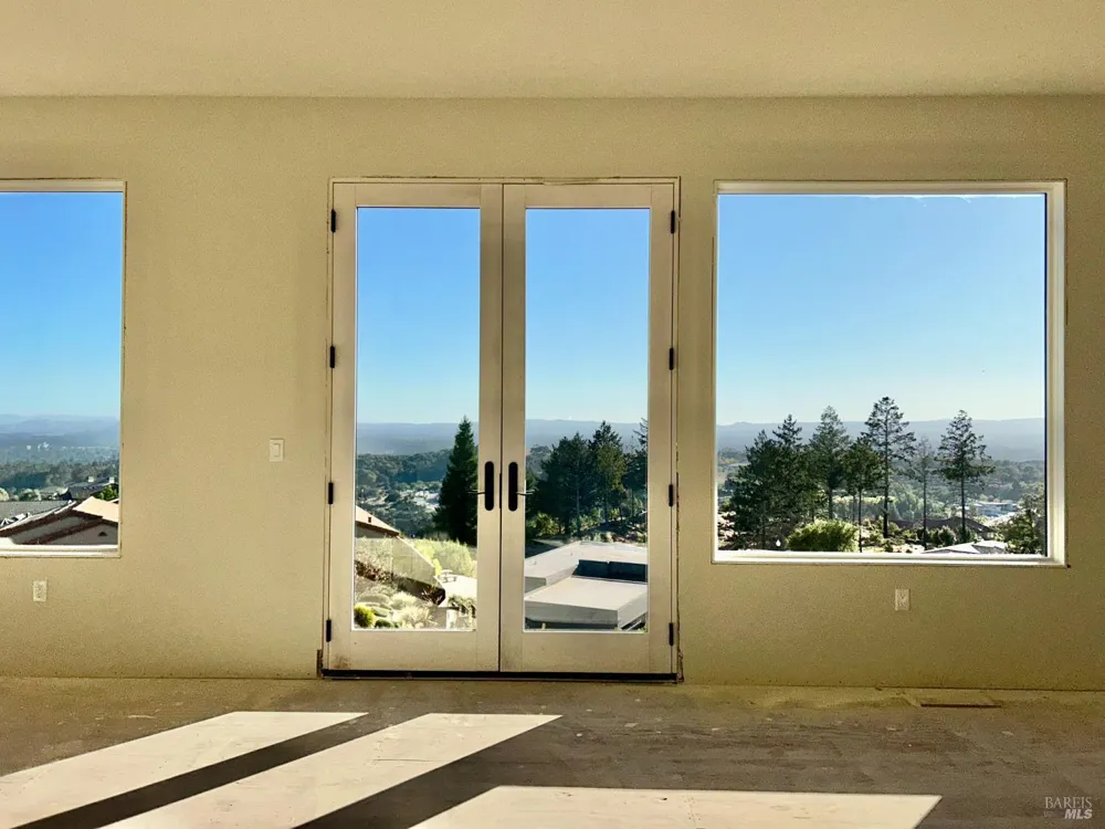3853 Royal Manor Place Santa Rosa, CA 95404