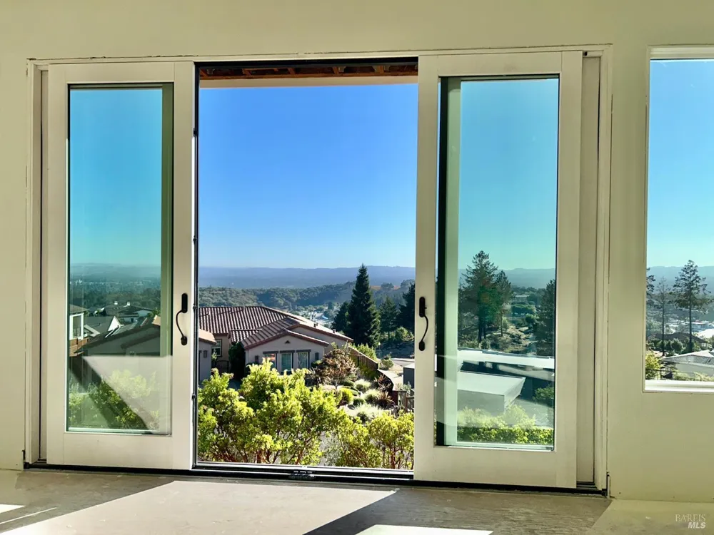 3853 Royal Manor Place Santa Rosa, CA 95404